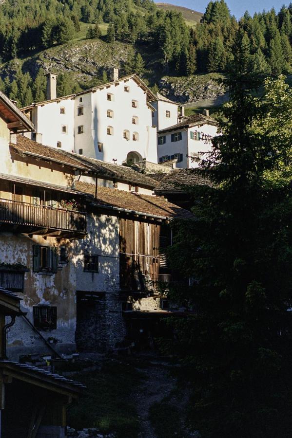 Hotel Weiss Kreuz Splügen Εξωτερικό φωτογραφία